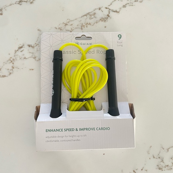 GAIAM Classic Speed Jump Rope - 9ft - Picture 4 of 5